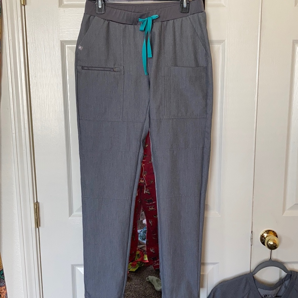 Figs Graphite scrub pants